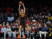 Vít Krej�í st�ílí v utkání s Chicagem.