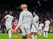 Radost Kyliana Mbappého po prom�n�né penalt� v utkání se Sevillou.