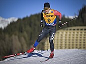 Ji�í Tu� b�í �tvrtfinále sprintu v Davosu.