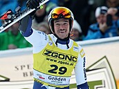 Jan Zabyst�an se raduje v cíli super-G ve Val Garden�.