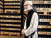Opat Manu Van Hecke v opatství svatého Sixta, kde se va�í i pivo Westvleteren....