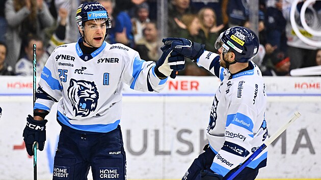 Hokey oyuncuları tatil iş yüküyle uğraşıyor, ekstra lig şikayetleriyle karşı karşıya