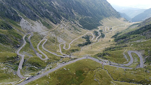 Transfagarasan je jedna z nejznám�j�ích a nejmalebn�j�ích horských silnic sv�ta...