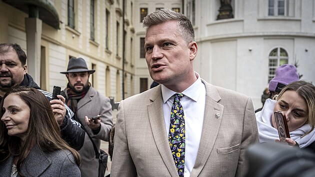 �estn� prezident Motorist� sob� Filip Turek dorazil na Hrad za prezidentem Petrem Pavlem (22. prosince 2025)