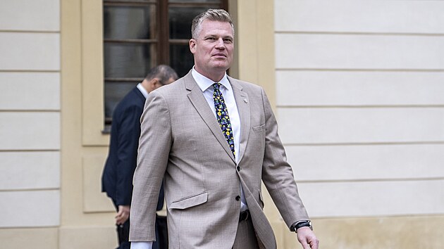 �estn� prezident Motorist� sob� Filip Turek dorazil na Hrad za prezidentem Petrem Pavlem (22. prosince 2025)