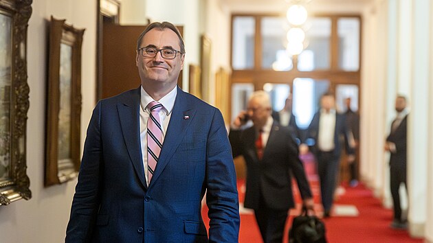 Redukci m�st na ministerstvech a dal��ch ��adech, takzvanou systemizaci, schv�lila posledn�m leto�n�m zased�n� vl�da Andreje Babi�e. Na sn�mku Boris ��astn�, kter� ve vl�d� Andreje Babi�e zast�v� post ministra sportu, prevence a zdrav�. (22. prosince 2025)