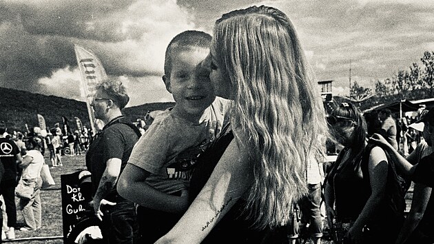 Kristi�n se narodil na �t�dr� den, a p�esto�e mu kv�li nep��zniv� diagn�ze d�vali maxim�ln� t�i roky �ivota, oslav� o leto�n�ch V�noc�ch u� p�t� narozeniny.