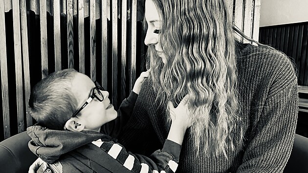 Kristi�n se narodil na �t�dr� den, a p�esto�e mu kv�li nep��zniv� diagn�ze d�vali maxim�ln� t�i roky �ivota, oslav� o leto�n�ch V�noc�ch u� p�t� narozeniny.