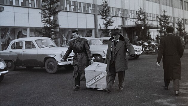 V�no�n� n�kupy v Gottwaldov� v obchodn�m dom� Prior