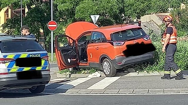 Nehoda v Byst�ici pod Host�nem, p�i kter� Zden�k Nedorost zachr�nil �idi�e s infarktem a z�stavou srdce. (�erven 2025)