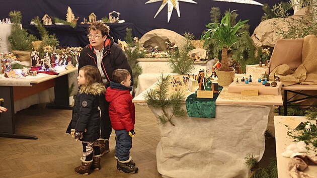 V s�dle Polsk�ho kulturn�ho svazu (PZKO) v Bohum�n� � Sk�e�oni jsou k vid�n� unik�tn� betl�my z cel�ho sv�ta, v�t�inou ze sb�rky �eslava Ga�uszky. (20. prosince 2025)