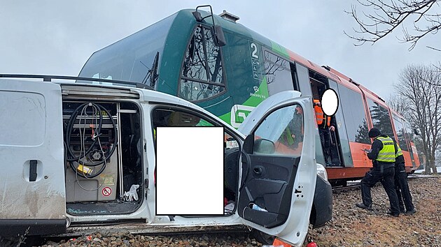 Nezletil� spolujezdec skon�il v nemocnici. (23. prosince 2025) 