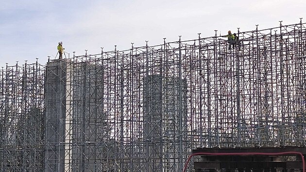 Stavba d�lni�n� estak�dy p�es Kon�insk� potok na trase D�b�nov � Litomy�l (13. listopadu 2025)