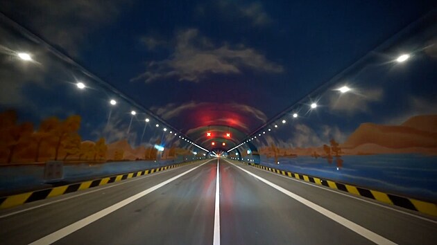 V ��n� otev�eli nejdel�� tunel sv�ta, m��� p�es 22 kilometr�