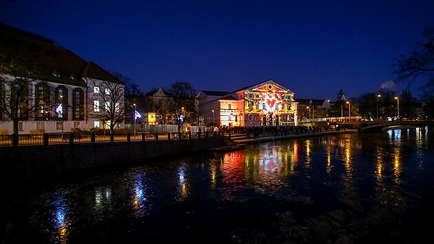 �esk� Bud�jovice, 29.12.2025, slavie, kulturn� d�m, spolkov� d�m, kultura. �esk� Bud�jovice v pond�l� slavnotn� a ��ste�n� otev�ely zcela rekonstruovan� spolkov� d�m Slavie za t�m�� 1 miliardu korun. Kompletn� spu�t�n� provozu je v�ak napl�nov�no a� na l�to p��t�ho roku. Foto: Petr Lund�k, MAFRA