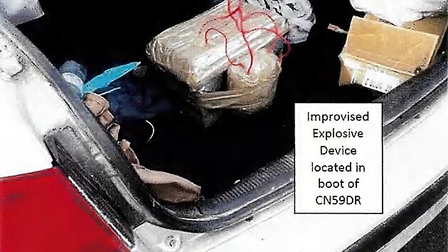 Foto alat peledak rakitan dari arsip pengadilan, diterbitkan...