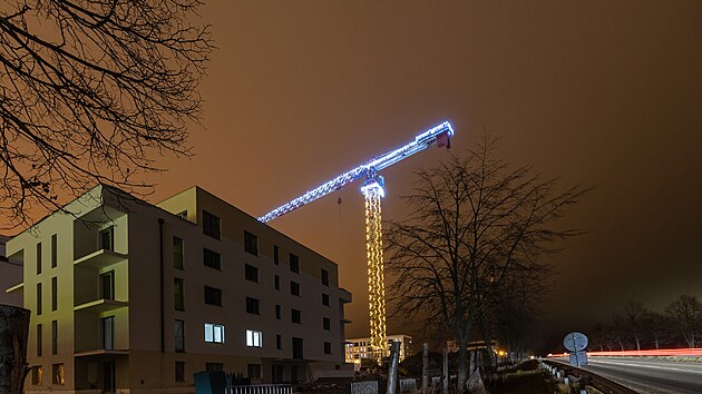 V�no�n� ozdoben� je��b na stavb� nov� ��sti s�dli�t� v Rychnov� nad Kn�nou (19. prosince 2025)