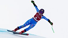 Sofia Goggiaová na trati superob�ího slalomu ve Val d'Isere.