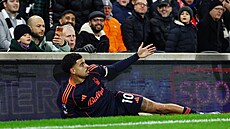 Morgan Gibbs-White z Nottinghamu b�hem utkání s Fulhamem.
