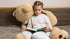 Podle dal�í v�decké studie �est minut tichého �tení sni�uje stres o 68 % a je v...