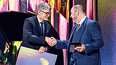 �Lhal bych, kdybych �íkal, �e jsem necht�l, aby to n�kdo �etl a ocenil. Ale...
