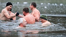 Vojt�v rybník ve Víru uvítá op�t otu�ilce p�i silvestrovském koupání.