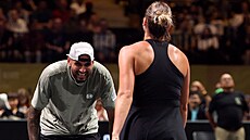 Aryna Sabalenková a Nick Kyrgios po vzájemném �Souboji pohlaví�