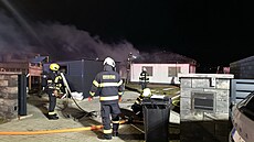 Hasi�i v Chotovinách na Táborsku zasahovali u po�áru váno�ního stromku, který...