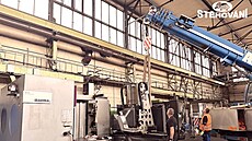 St�hování t�kých b�emen a stroj� a� do 300 tun u� dnes není problém