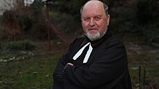 Fará� Pavel Jano�ík p�sobí ve Vítkov� na Opavsku, ale je také kaplanem...