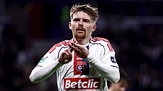 Pavel �ulc se raduje z branky ve francouzském poháru.