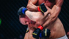 Pavel Tóth na Ond�eje Ra�ku nesta�il.