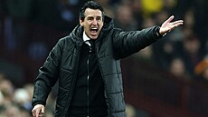 Unai Emery, trenér fotbalist� Aston Villy, b�hem utkání proti Manchesteru...