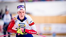 Markéta Davidová na trati stíhacího závodu.