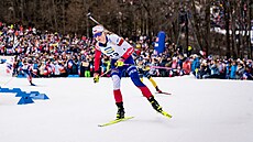 Markéta Davidová na trati stíhacího závodu.