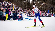 Tereza Voborníková na trati stíhacího závodu.