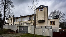 �kola má sídlit v rodinném dom� v Sedlo�ovské ulici, který je ve vlastnictví...