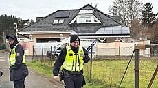 U domu Karlose Vémoly zasahuje policie.