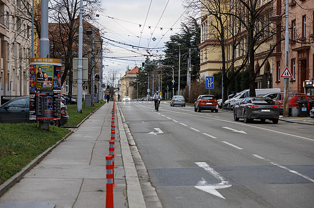 Blamáž s cyklostezkou. Brno ji po otevření zase zrušilo, chybí bezpečný nájezd