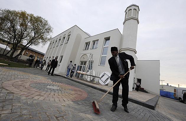 Po Silvestru uklidíme. Němečtí muslimové Merzovi předvedou, jak mění ráz měst oni