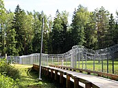 280 kilometr� dlouhý plot na hranici Loty�ska s Ruskem. (19. srpna 2025)