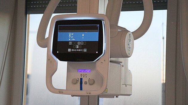 Nov� vybaven� u� je pln� digitalizovan�, co� radiolog�m v�znamn� urychluje pr�ci.