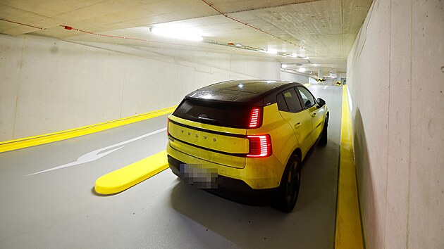 Do nov�ho parkovac�ho domu v are�lu libereck� nemocnice se vejde 329 automobil� a dev�t motocykl�.