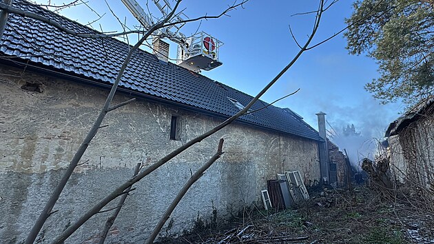 Po��r gar�e v obci Krpy na Mladoboleslavsku. (30. prosince 2025)