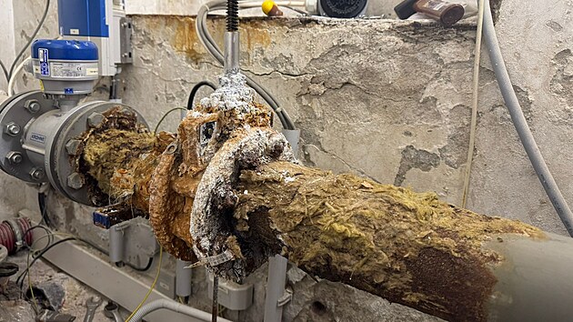 Usazen� miner�ly jsou pro potrub� jak na hlavn�m �adu, tak na p��pojk�ch nejv�t�� zhoubou.