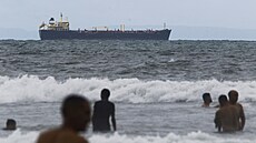 Ropný tanker nedaleko venezuelského p�ístavu Puerto Cabello (29. prosince 2025)