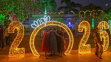 Nový rok p�ivítali i obyvatelé indické Bombaje. (31. prosince 2025)