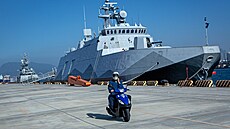 Tchajwanské námo�nictvo vyslalo vále�né lod� z ji�ních p�ístav�, aby posílilo...