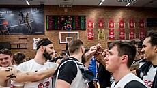Nymbur�tí basketbalisté slaví výhru 131:43 nad Olomouckem.