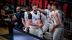 Spokojený Mat�j Svoboda z Nymburku st�ídá v zápase s Olomouckem.